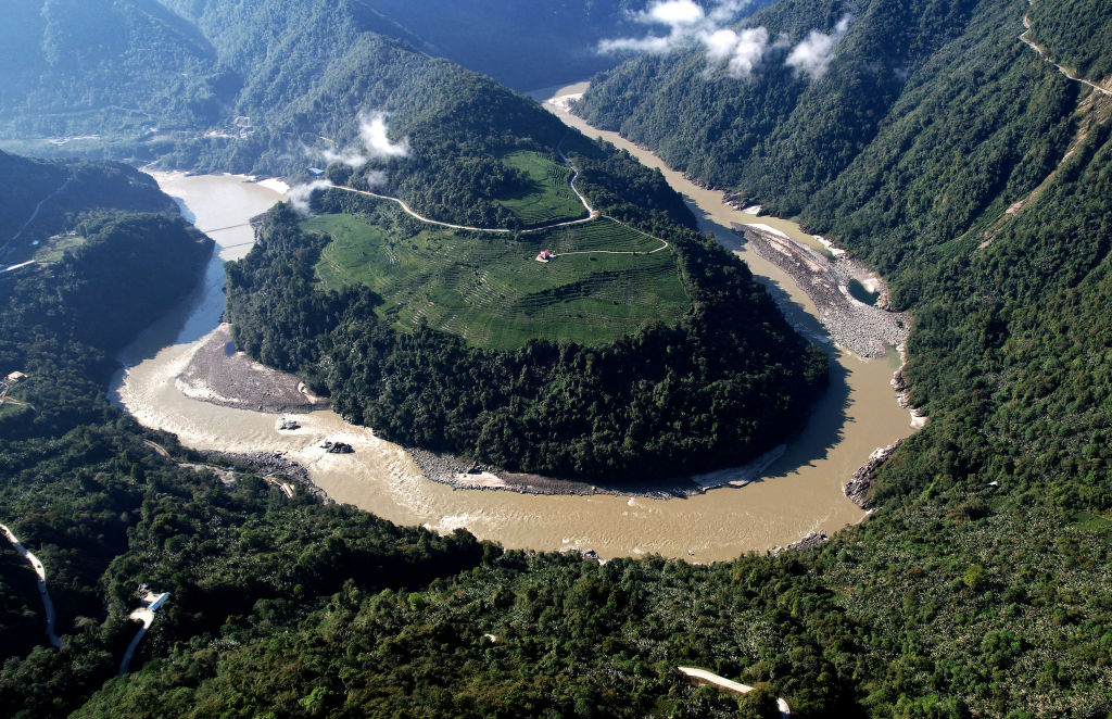 China Starts Building World's Biggest Hydropower Dam