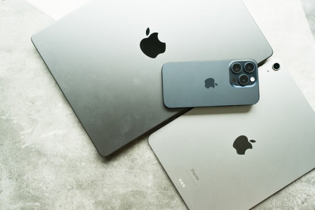 Apple Reports Hints at New MacBook Pro, iPads, iPhone