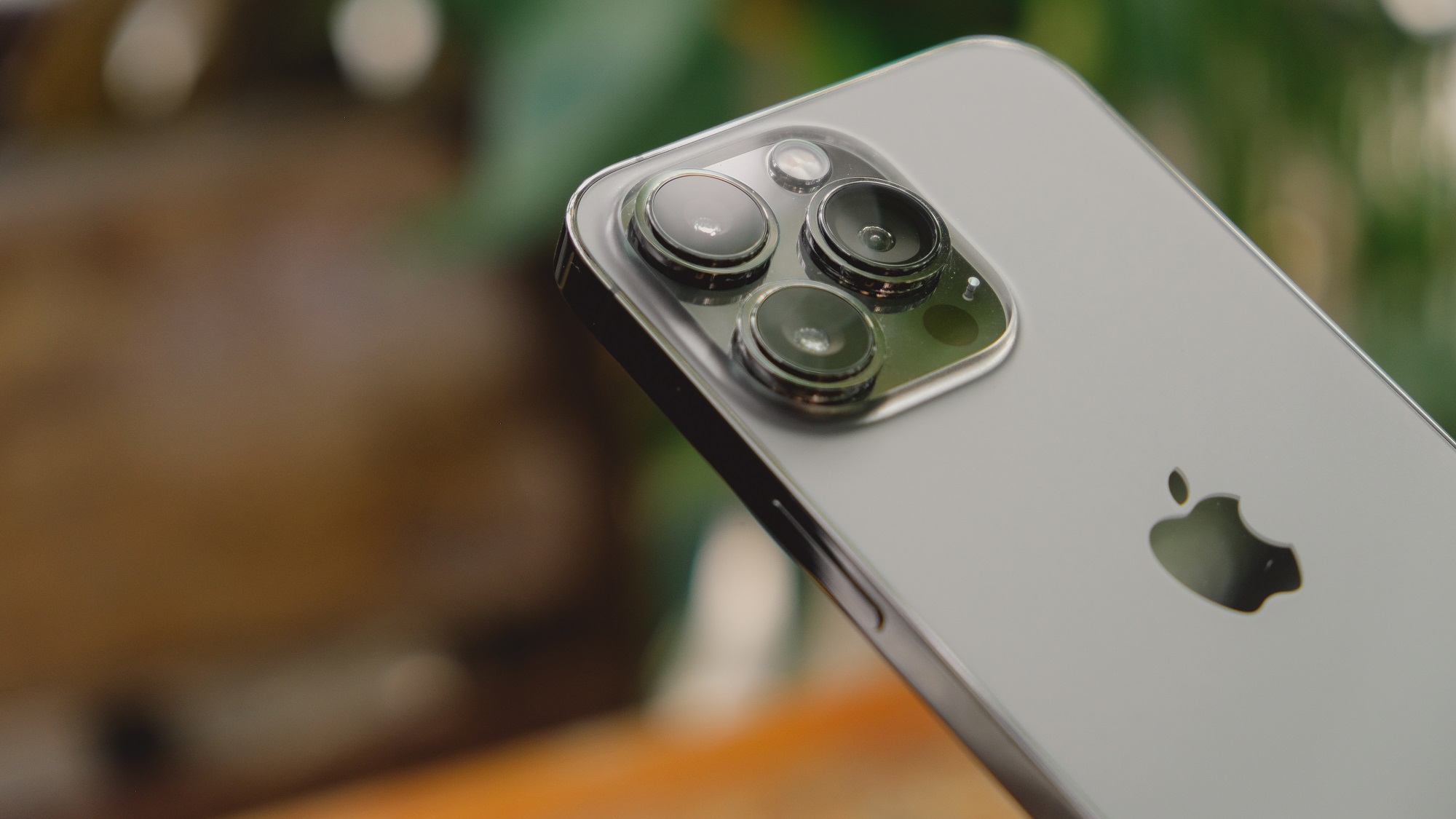 iPhones Might Soon Get a Powerful 200MP Camera Boost