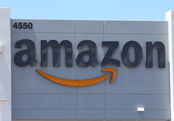 A New Rivalry Apple and Amazon Take Aims at Starlink